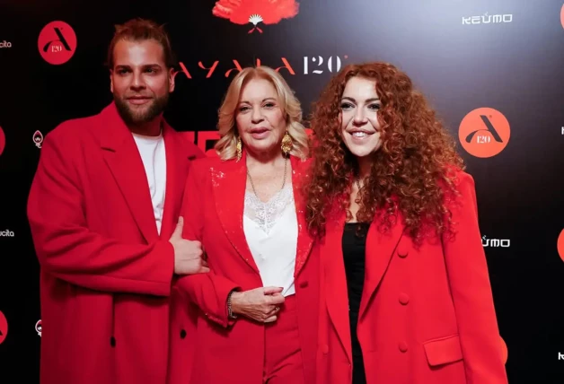 Barbara Rey y Sofia Cristo en su 75 cumpleaños