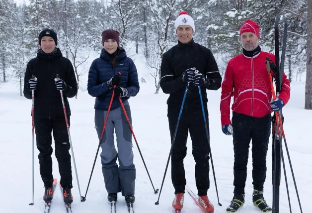 Federico y Mary de Dinamarca en Laponia junto al presidente de Finlandia y su mujer.