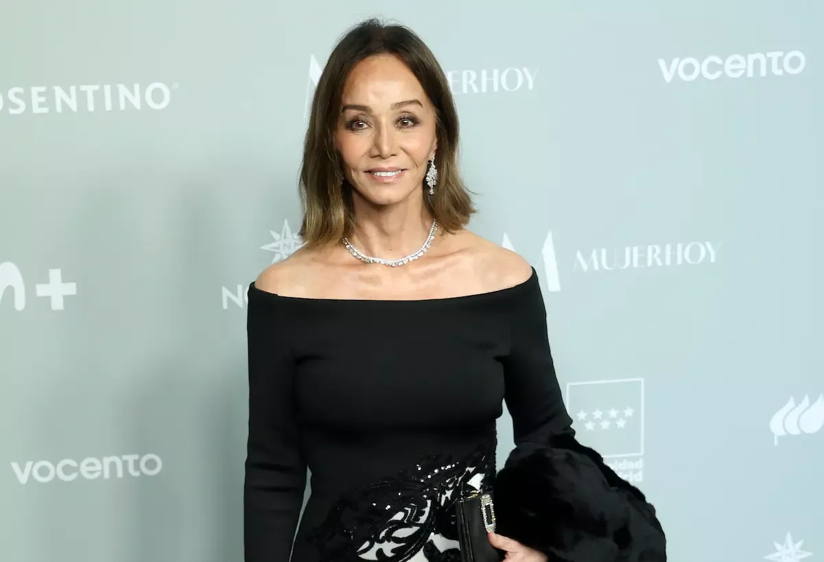 Isabel Preysler asiste a la entrega de los Premios Mujerhoy 2024