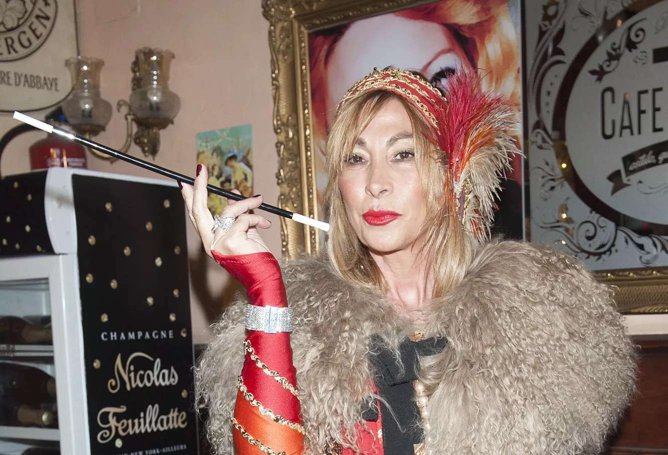 María de Mora, en una fiesta de disfraces cumpleaños de Marlene Mourreau.