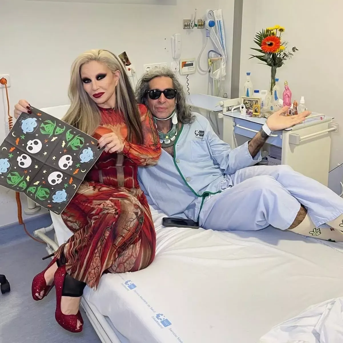 Alaska y Mario Vaquerizo en el hospital