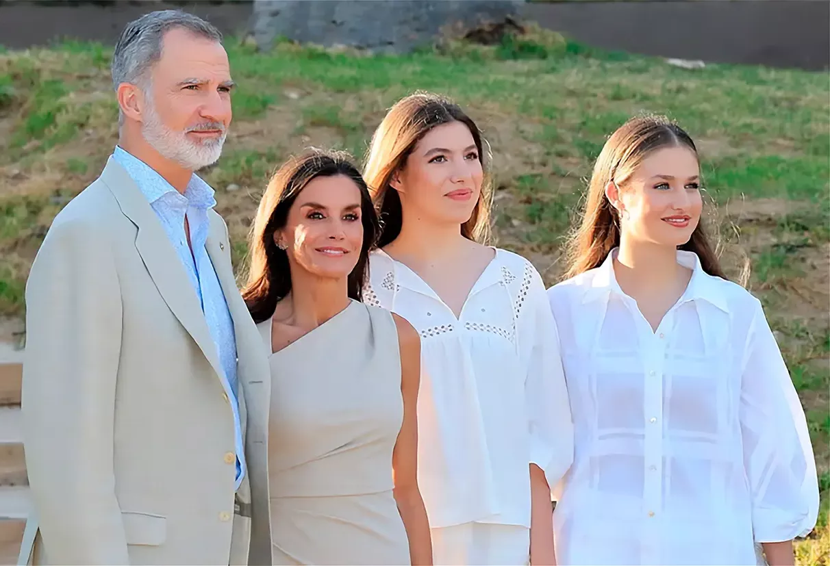 Felipe, Letizia, Leonor y Sofía.