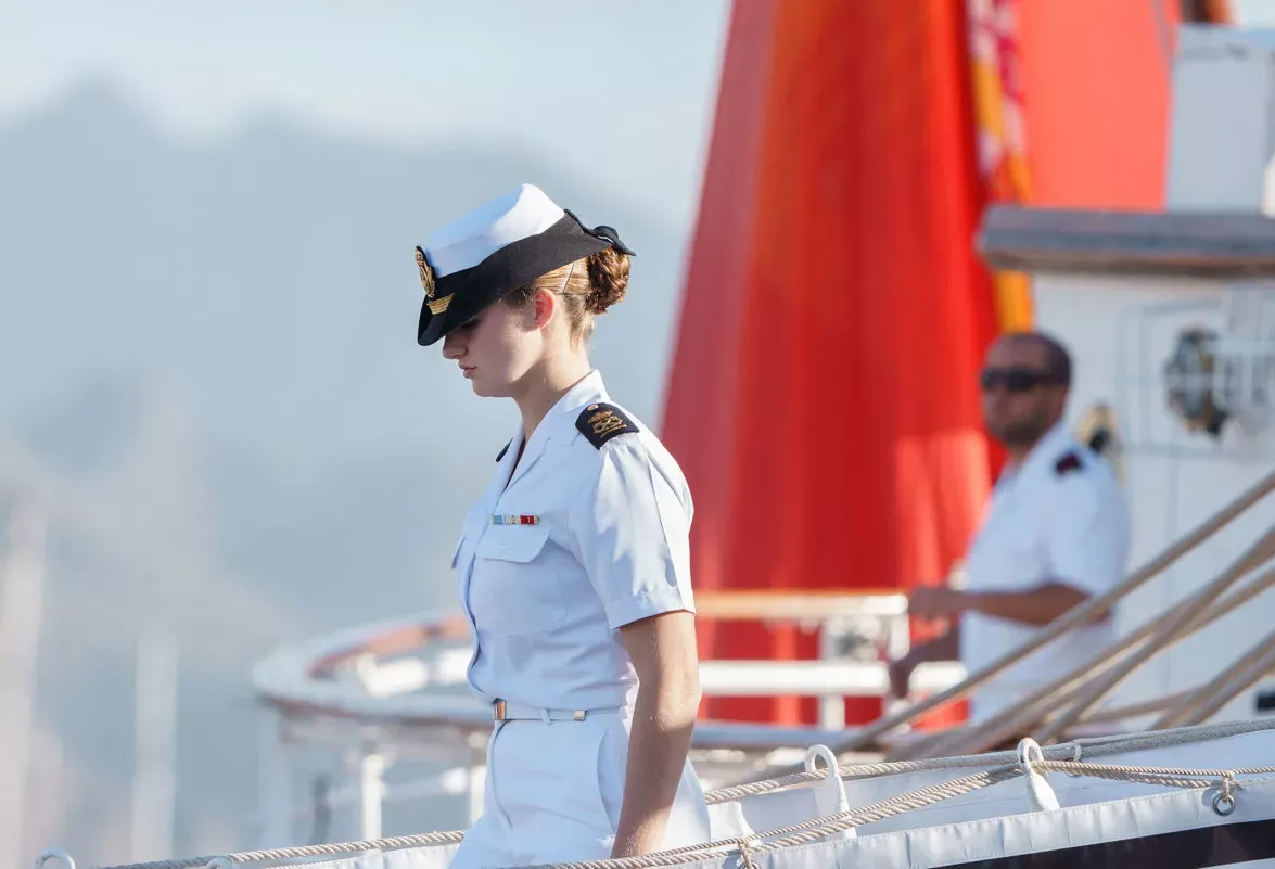 La princesa Leonor llega a Tenerife con el Juan Sebastián Elcano.