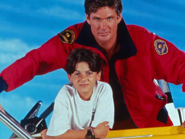 Jeremy Jackson y David Hasselhoff fueron padre e hijo en 'Los vigilantes de la playa.