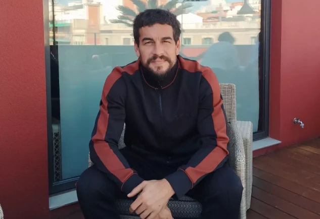 Mario Casas en un momento de la entrevista