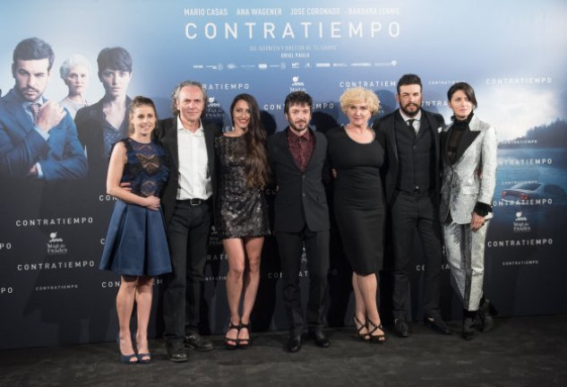 El elenco de la película, encabezado por Casas y Coronado, el día de su presentación.