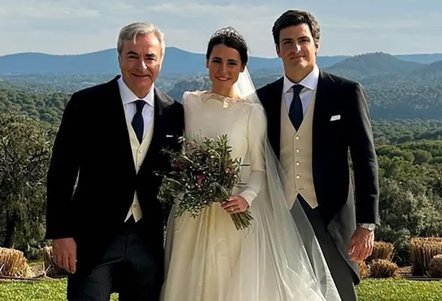 Carlos Sainz en la boda de su hijo.