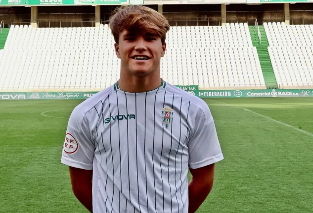 Álvaro Prieto, con la equipación del Juvenil del Córdoba FC.