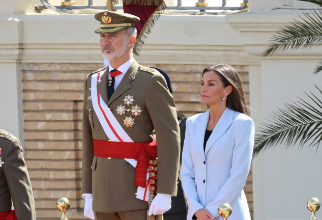 Felipe VI y la Reina Letizia en el 40 aniversario de la jura de Bandera del Rey en el Ejército de Tierra (EP)