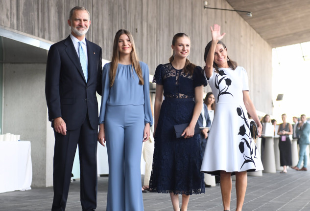 Los Reyes junto a sus hijas, la Princesa Leonor y la Infanta Sofía, en los Premios Girona 2024