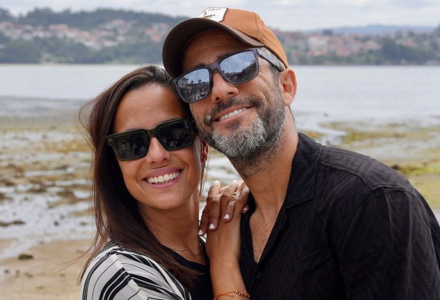 Sara Rubio y Roberto Leal disfrutando de unas vacaciones en familia.