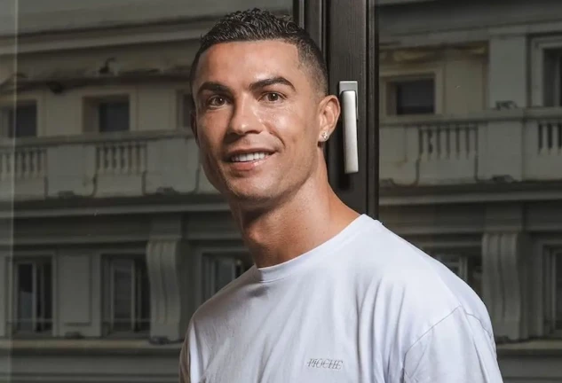 Cristiano Ronaldo abre convocatoria para una oferta de empleo_