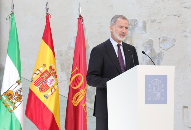 Estopa se salta el protocolo y se hace una selfie con los reyes Felipe y Letizia