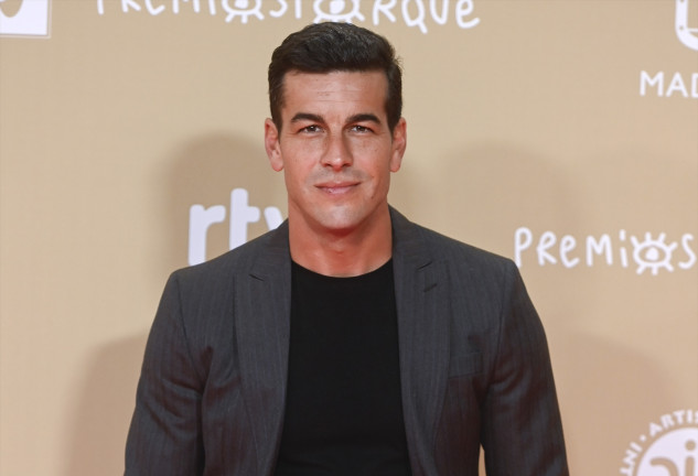 EuropaPress_6407814_actor_mario_casas_posa_alfombra_roja_30_edicion_premios_jose_maria_forque