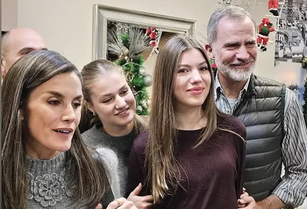 Felipe, Letizia y sus hijas: lo que no se vio de su visita sorpresa a Valencia