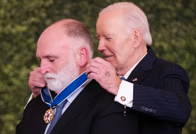 jose andres biden medalla