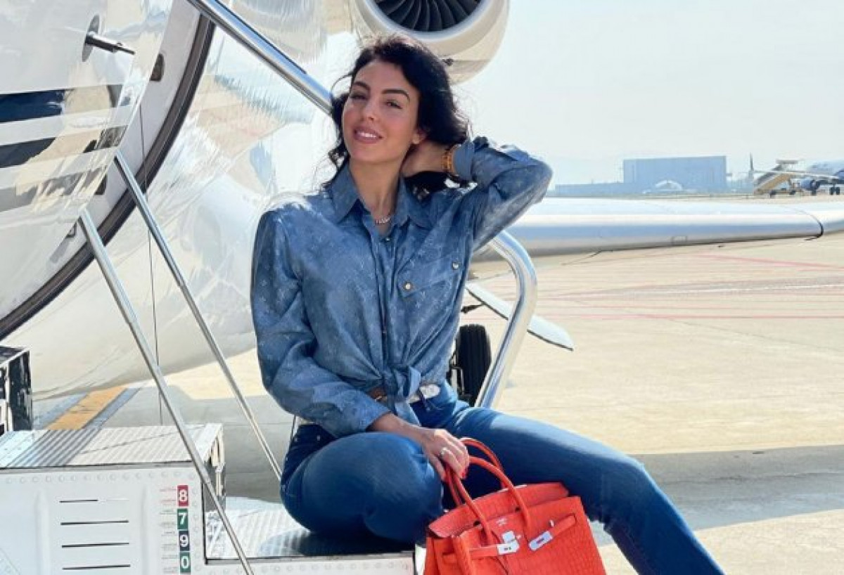 Georgina Rodríguez apuesta por la mochila más deseada de Louis Vuitton para  viajar con comodidad