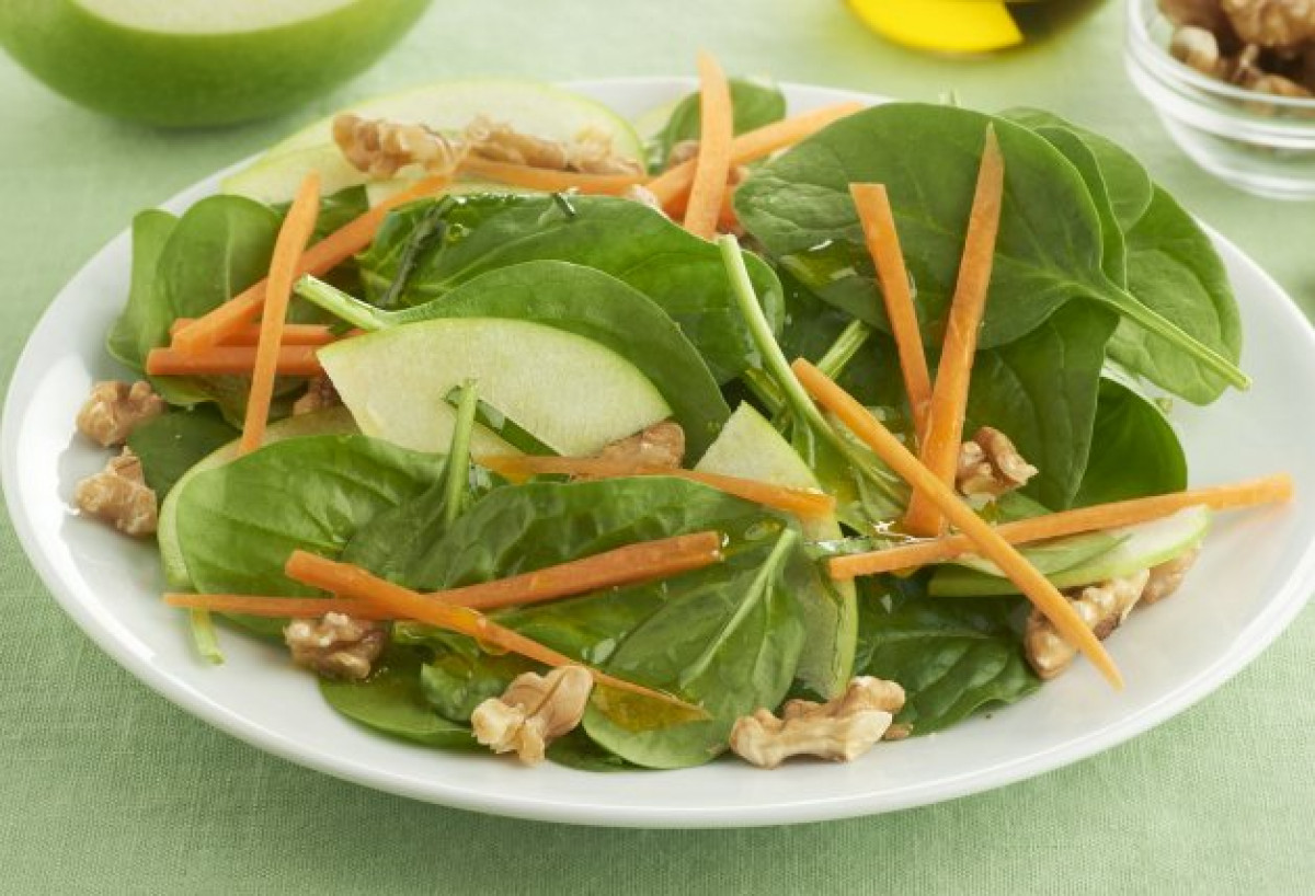 Ensalada de espinacas con manzana