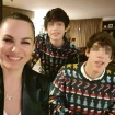 Fabiola Martínez con sus hijos