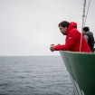 Javier Bardem a bordo de un barco de Greenpeace durante una expedición al oceano Antártico