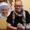 El Papa Francisco fue usado en un timo.