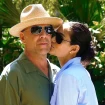 Bruce Willis con su mujer.