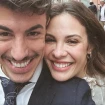 Jessica Bueno y Luitingo muy sonrientes en un selfie.