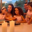 Cristiano Ronaldo y Georgina Rodríguez con sus hijas en casa