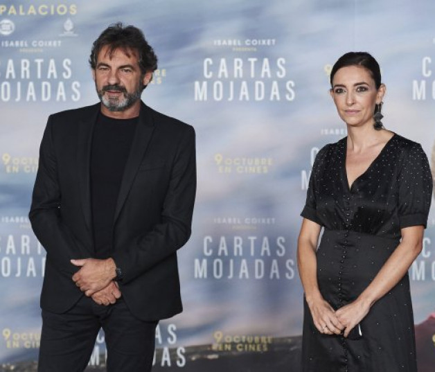 Óscar Camps, creador de Open Arms y Paula Palacios, directora de la película 'Cartas mojadas.