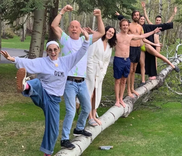 DEMI MOORE Y BRUCE WILLIS CON SUS HIJAS