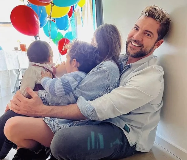 David Bisbal con su hijo 6