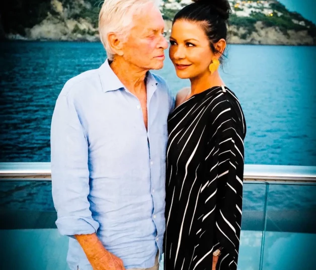 CATHERINE ZETA JONES Y MICHAEL DOUGLAS amor 3