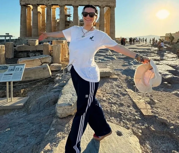 Laura Pausini de vacaciones en Grecia con su familia 23