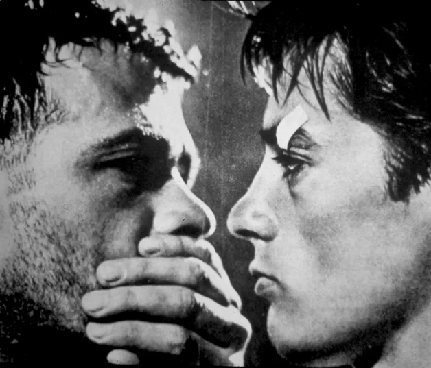 Delon junto a Renato Salvatori en 'Rocco y sus hermanos'.