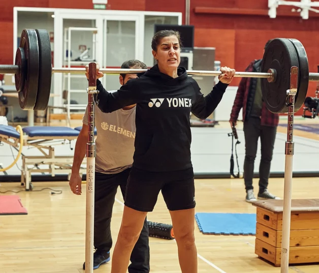 Carolina Marín entrenando