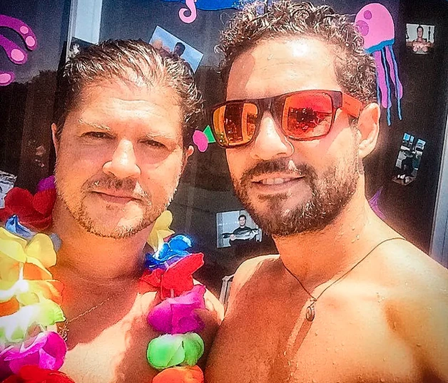 David Bisbal con su hermano.