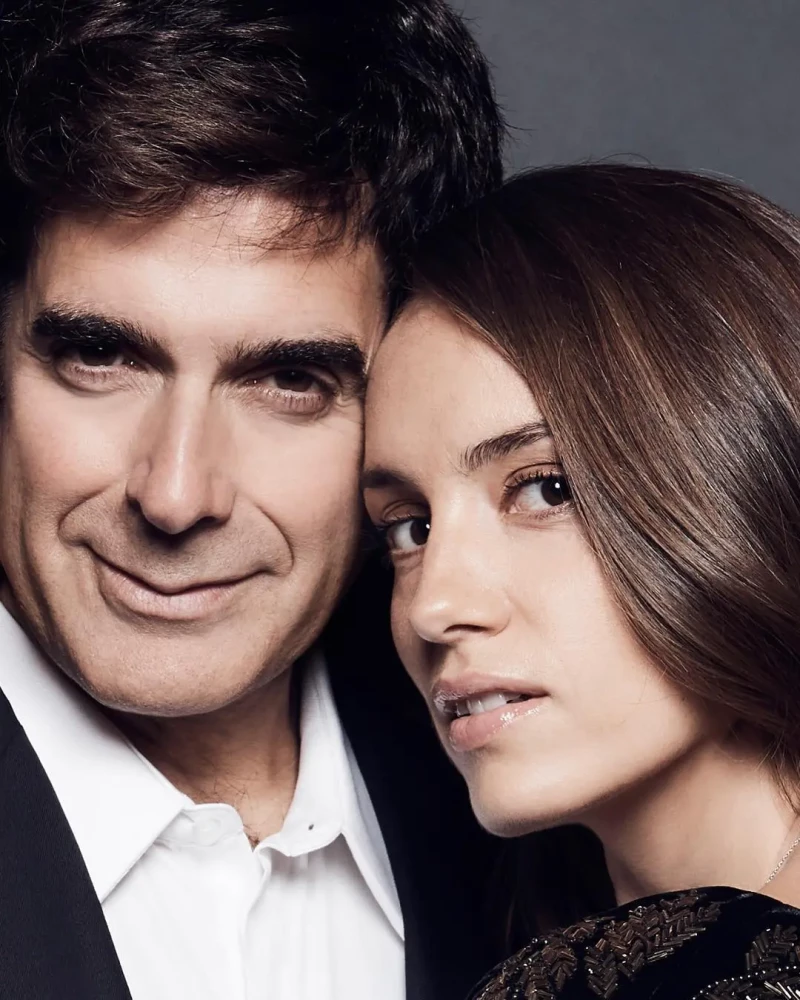 David Copperfield y su mujer.