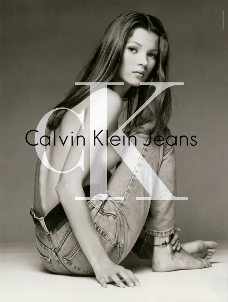 Kate Moss en el anuncio de la campaña para Calvin Klein con la que saltó a la fama.