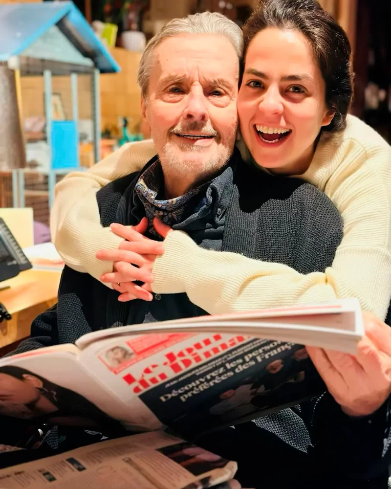 Alain Delon con su hija Anouchka.