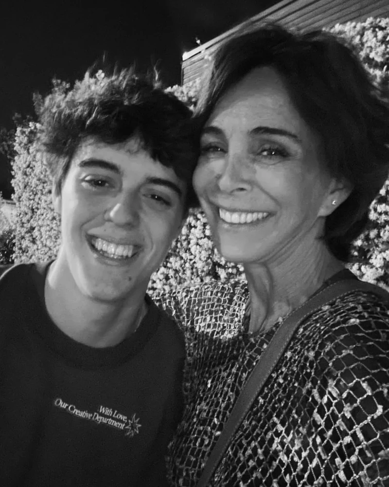 Lydia Bosch con su hijo Juan