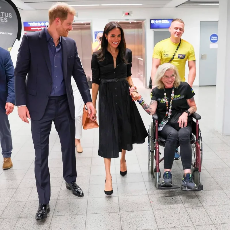 Harry y Meghan colaboran en proyectos solidarios.