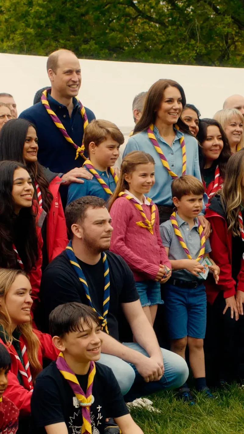 Kate Middleton y el Príncipe Guillermo realizando actividades extraescolares junto a sus hijos.