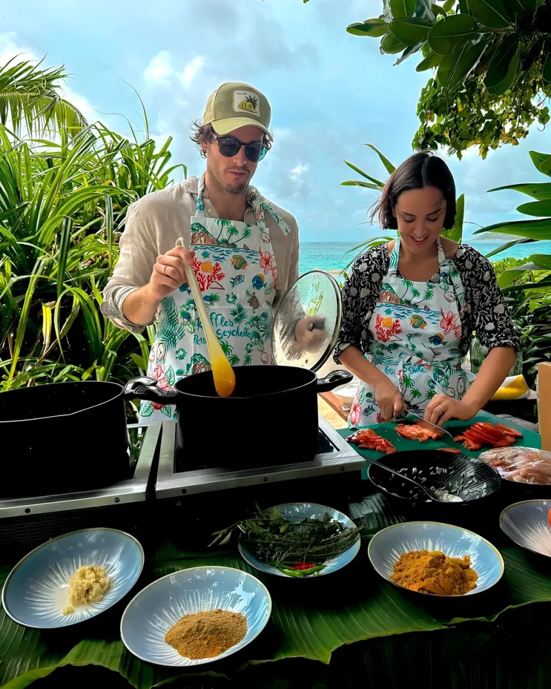 Tamara Falco e Íñigo Onieva cocinando juntos