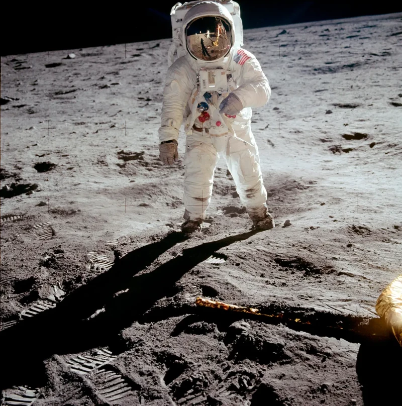 Neil Armstrong retrató en 1969 a su compañero Buzz Aldrin durante su primer paseo lunar.