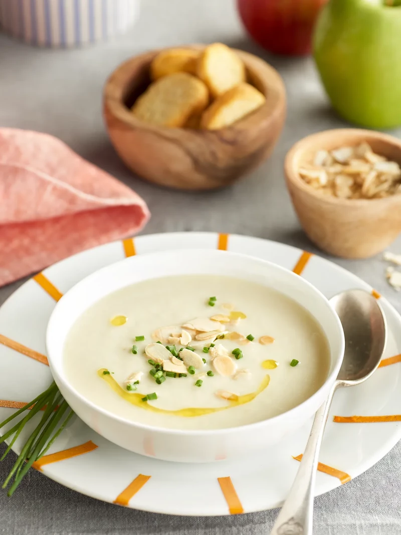 Vichyssoise con leche de coco y manzana