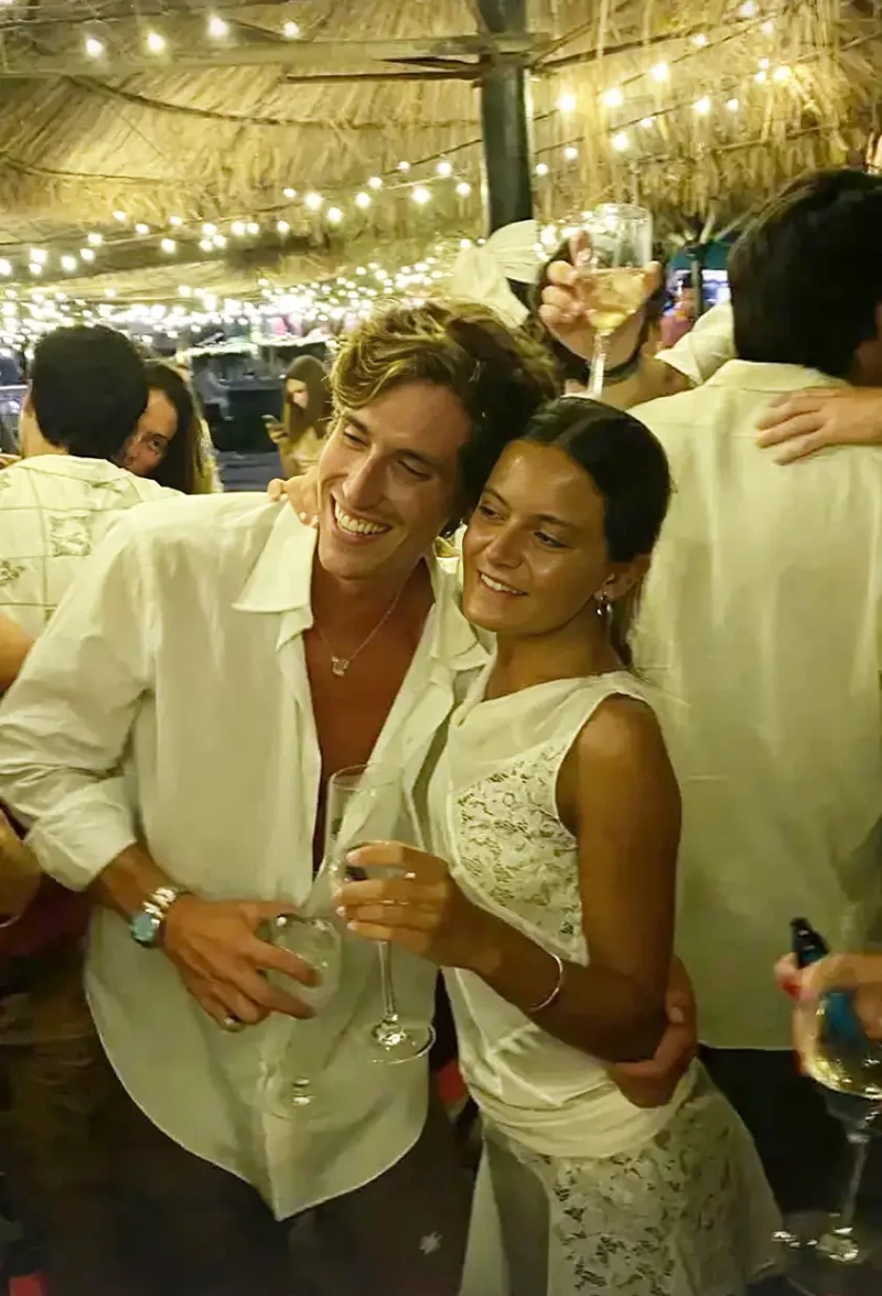 Nacho Aragón y su mujer celebrando su recién estrenado matrimonio