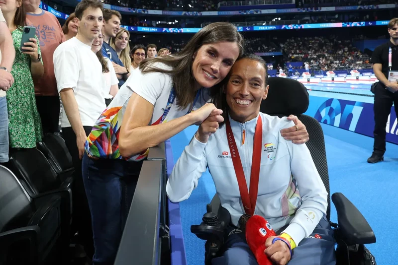 Letizia felicitó a la deportista zaragozana Teresa Perales por su meritoria medalla de
bronce.