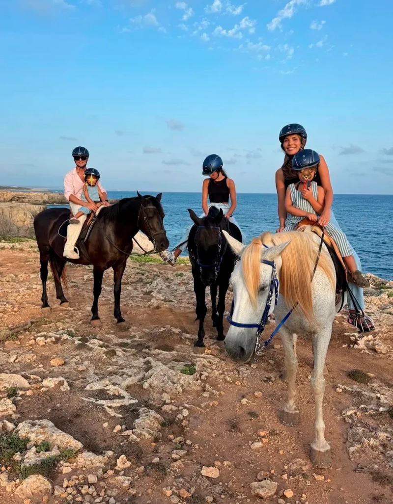 David Bisbal y su familia han pasado un verano extraordinario.