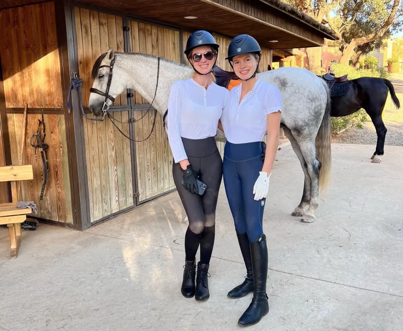 Victoria Iglesias y su madre, Miranda Rijnsburger.