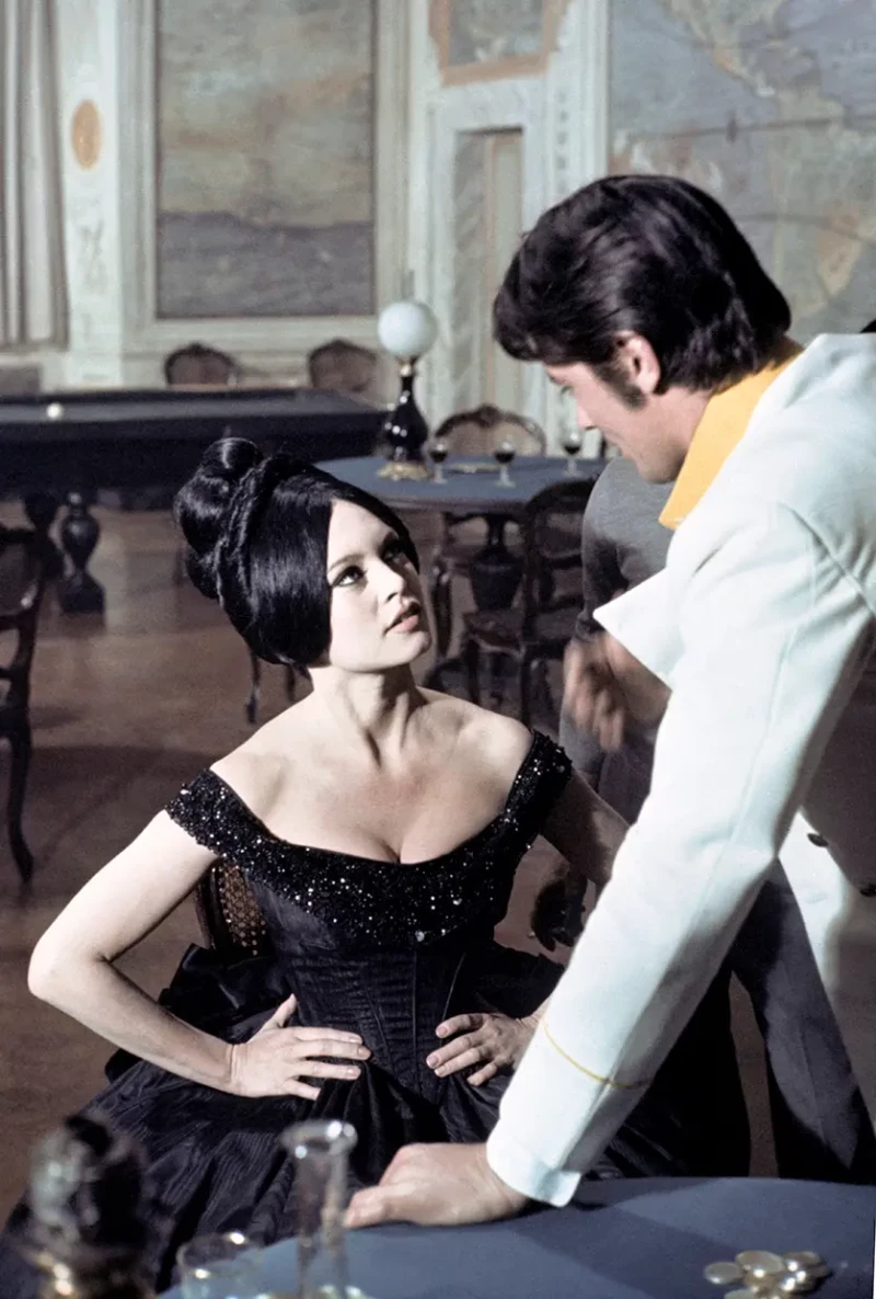 En 'Historia extraordinarias' (1968). En un filme con Alain Delon, también francés y uno de los guapos de la época.